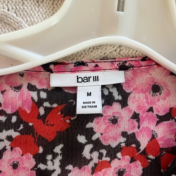 Bar III Floral Pink Semi Sheer Intricate Sleeve Detail Blouse Women’s Size Med - Picture 9 of 10